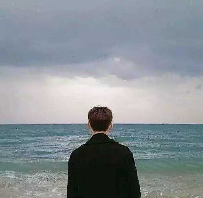 男性